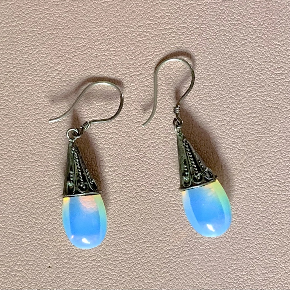 COPY🎉Host Pick🎉 Vintage 925 Sterling Silver Rainbow Moonstone Teardrop Earrings